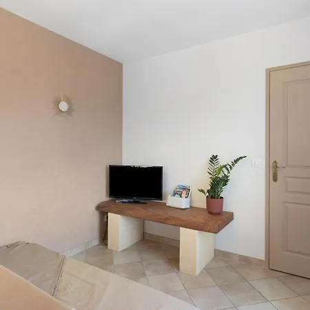 Clem's Apartmán *